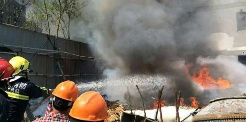 智慧工地下烟火检测报警系统 建筑工地火灾监控系统