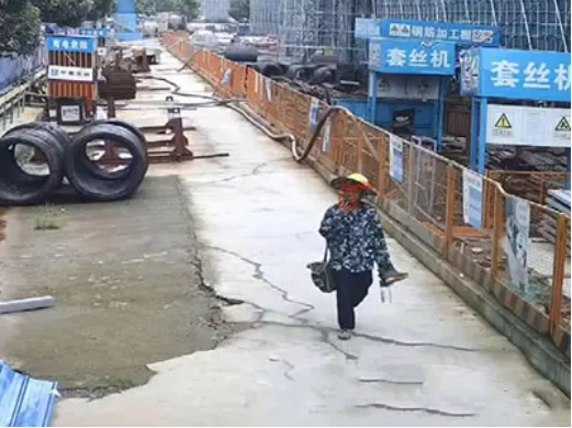 智慧工地AI风险识别预警系统  吸烟行为识别检测方案