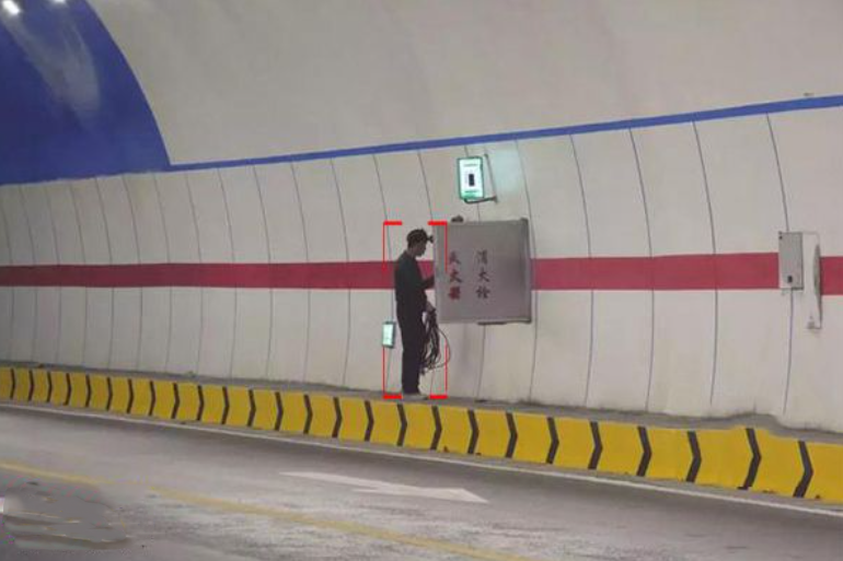 禁区闯入识别系统 危险区域AI智能分析预警系统
