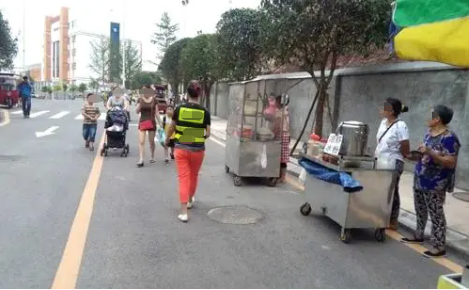 店外经营监测识别系统 游摊小贩/沿街晾晒识别检测系统