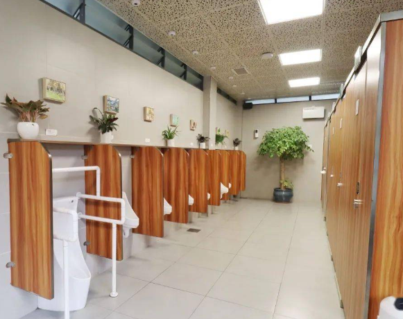 老旧公厕变智慧公厕方案 智慧厕所推动数字化乡村建设