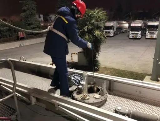 基于物联网的加油站油库实时监控与智能预警系统