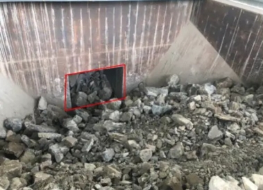 下料口实时堵塞检测：AI视觉+振动传感双模态预警系统